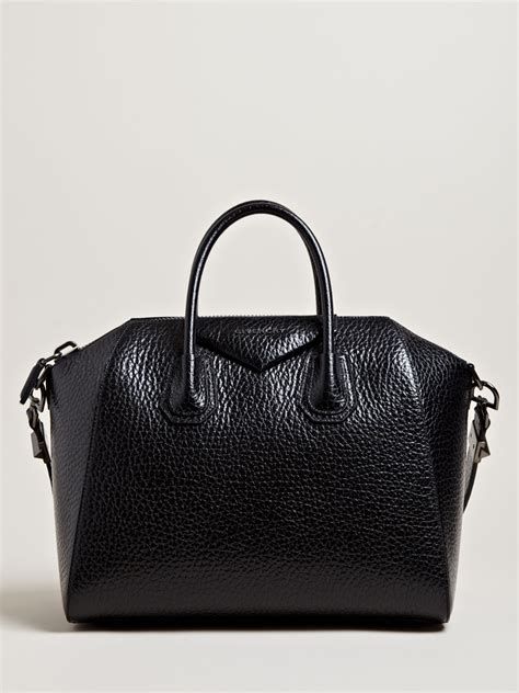 medium antigona bag in black calf leather